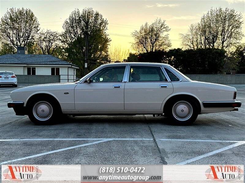 Jaguar-xj6-1993-white-5