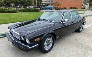 Jaguar-xj6-vanden-plas-1985-black-1