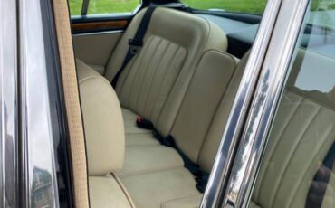 Jaguar-xj6-vanden-plas-1985-black-18