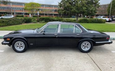 Jaguar-xj6-vanden-plas-1985-black-5