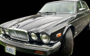 Jaguar-xj6-vanden-plas-edition-1987-black-3