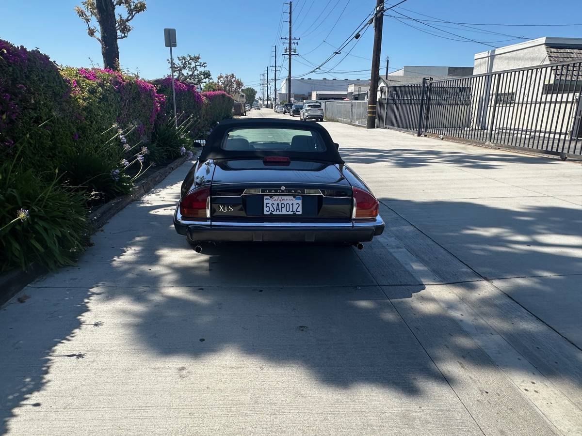 Jaguar-xjs-1989-black