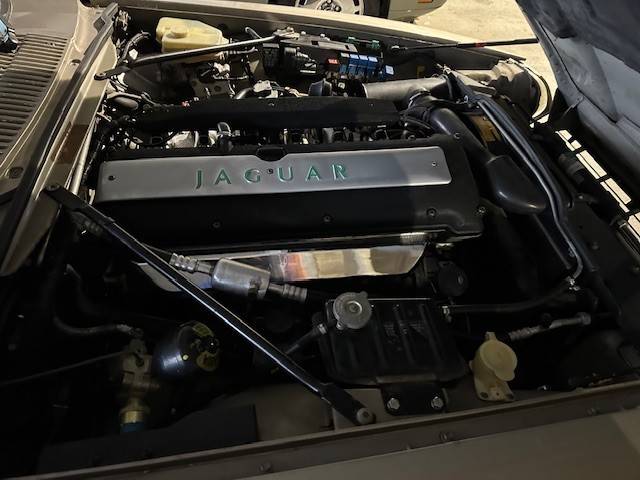 Jaguar-xjs-1995-8