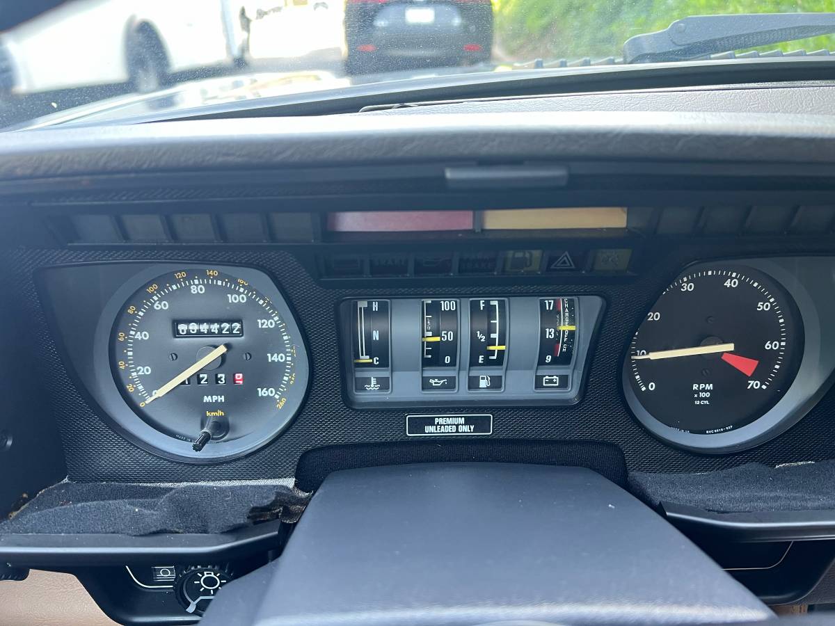 Jaguar-xjs-coupe-v12-1990-grey-1