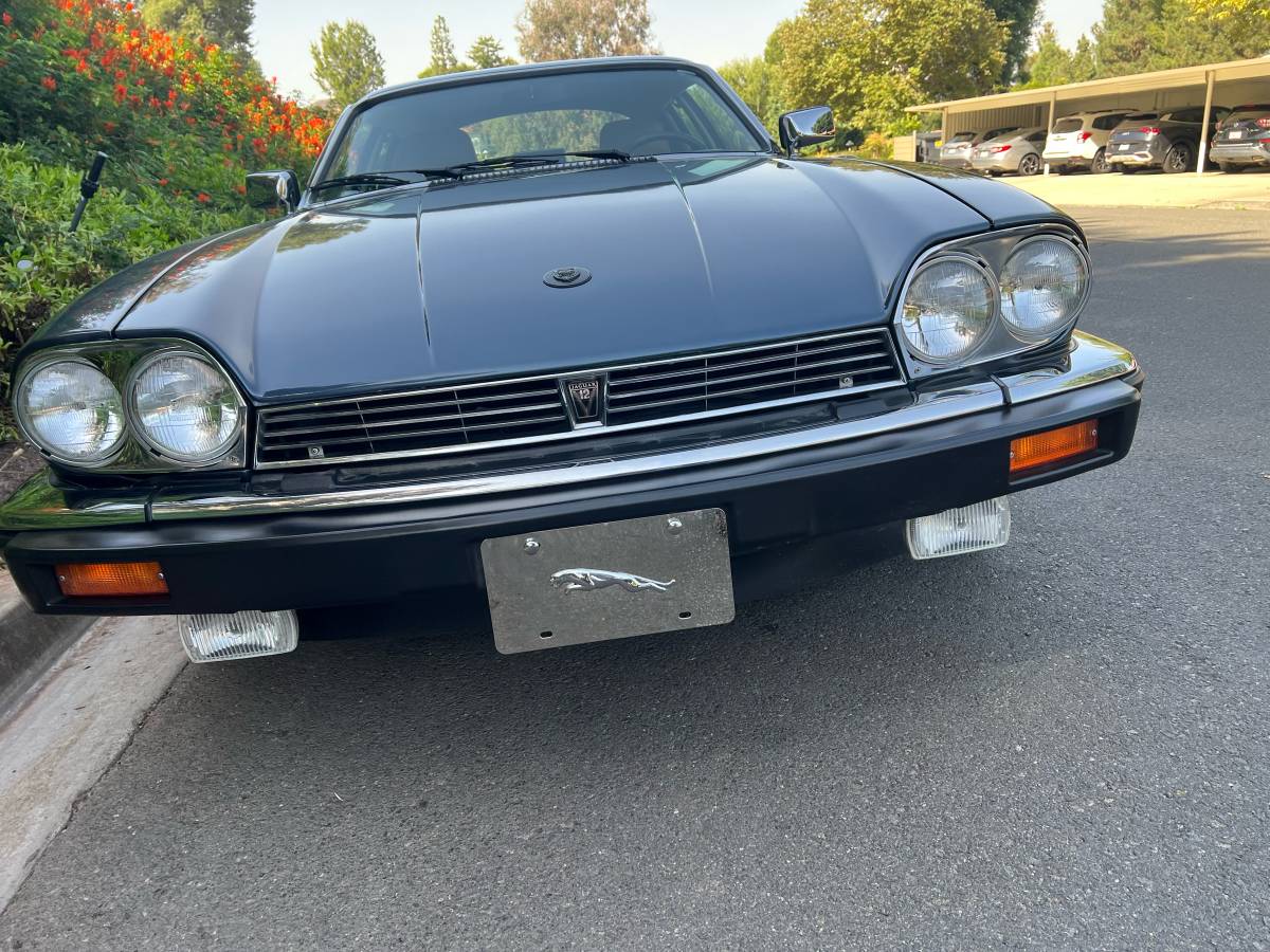 Jaguar-xjs-coupe-v12-1990-grey-7