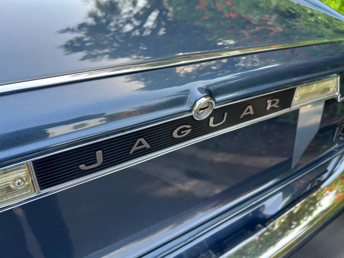 Jaguar-xjs-coupe-v12-1990-grey-9