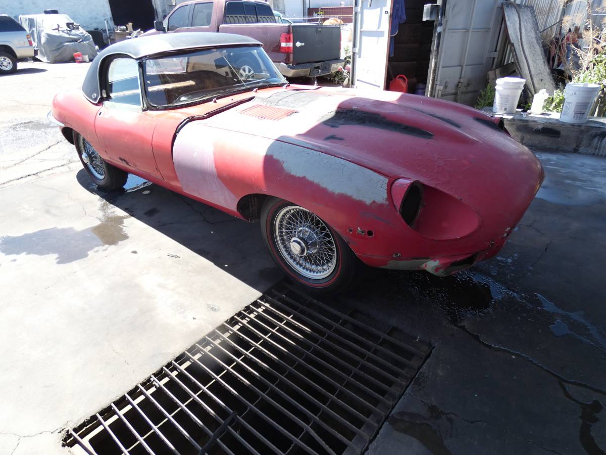 Jaguar-xke-convertible-1969-15