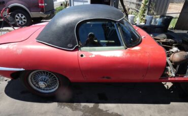 Jaguar-xke-convertible-1969-4