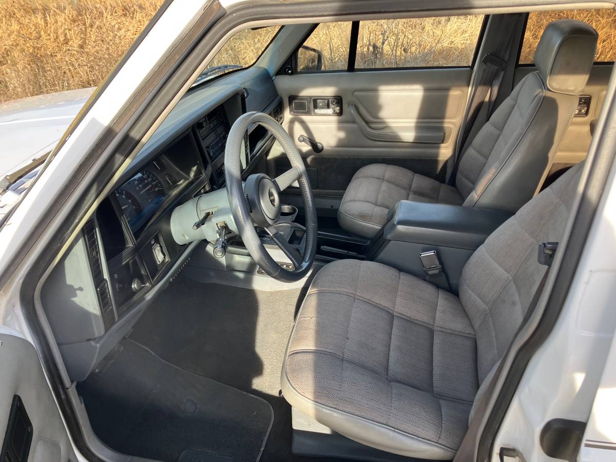 Jeeep-cherokee-1993-2