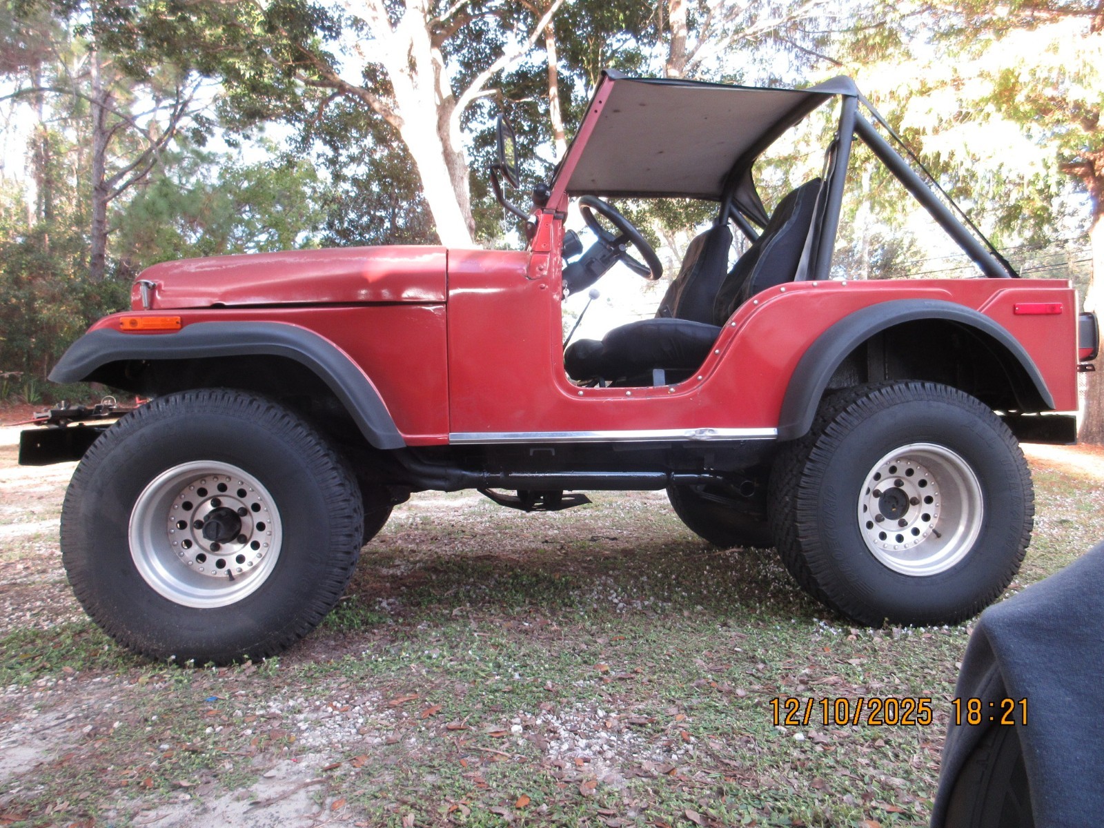 Jeep-CJ-1973-1