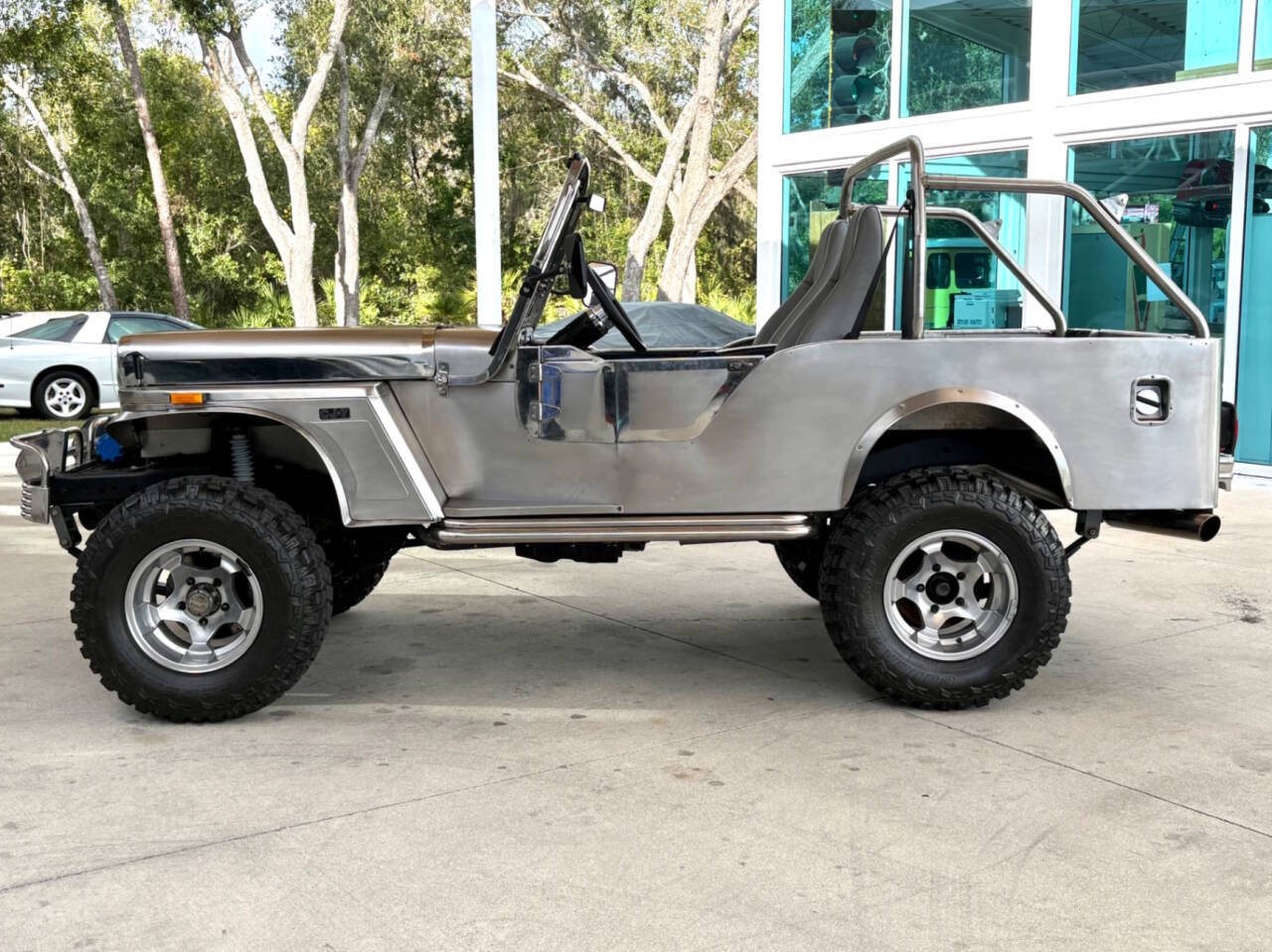 Jeep-CJ-1979-SUV-9