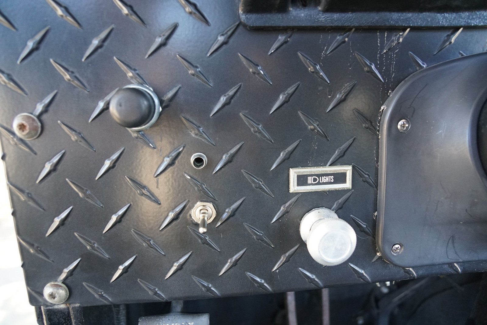 Jeep-CJ-1981-Other-18