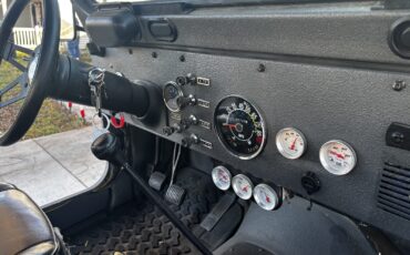 Jeep-CJ-1984-SUV-10