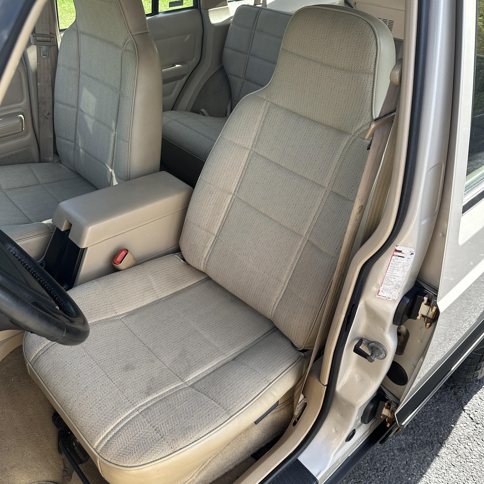 Jeep-Cherokee-1996-SPORT-UTILITY-4-DR-17