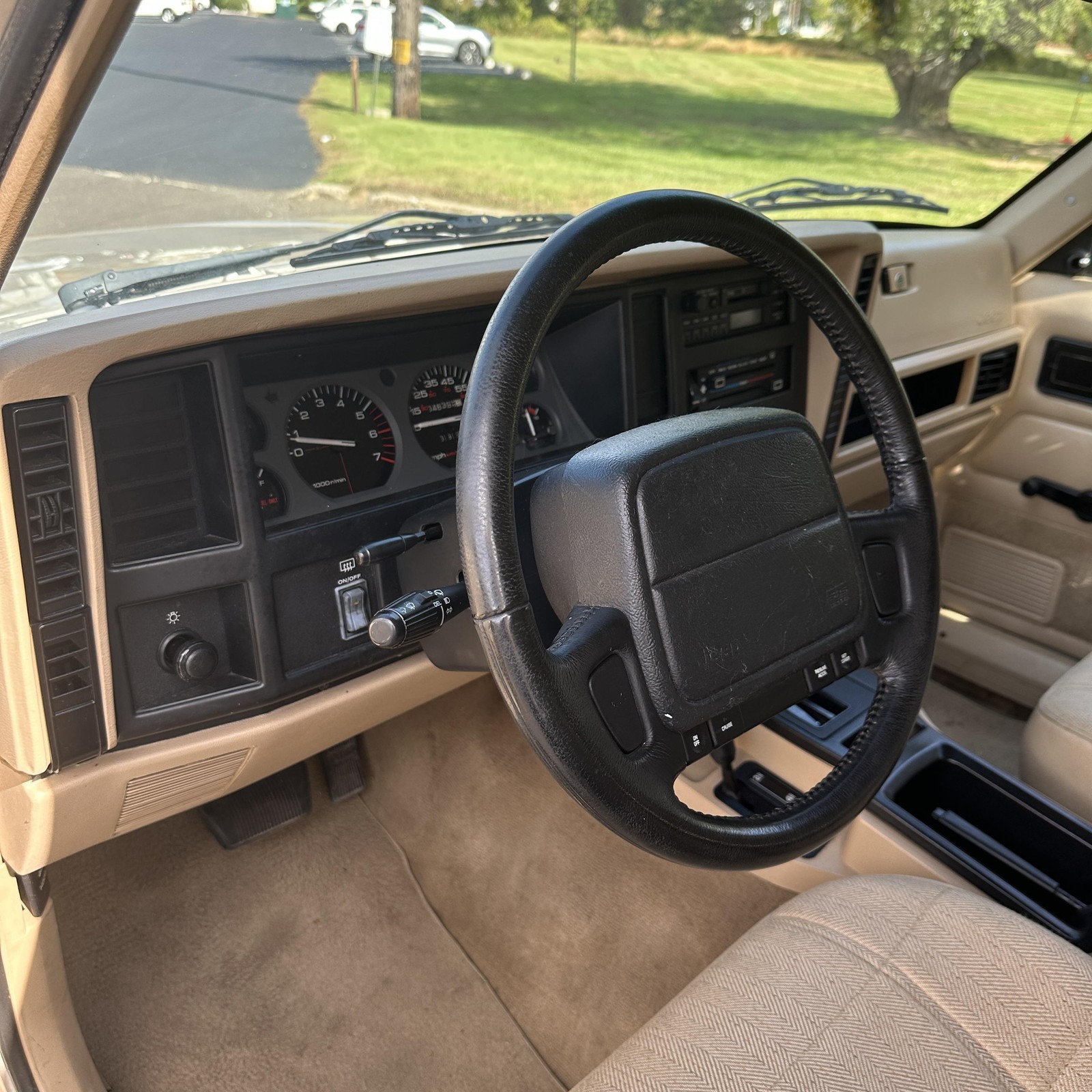 Jeep-Cherokee-1996-SPORT-UTILITY-4-DR-23