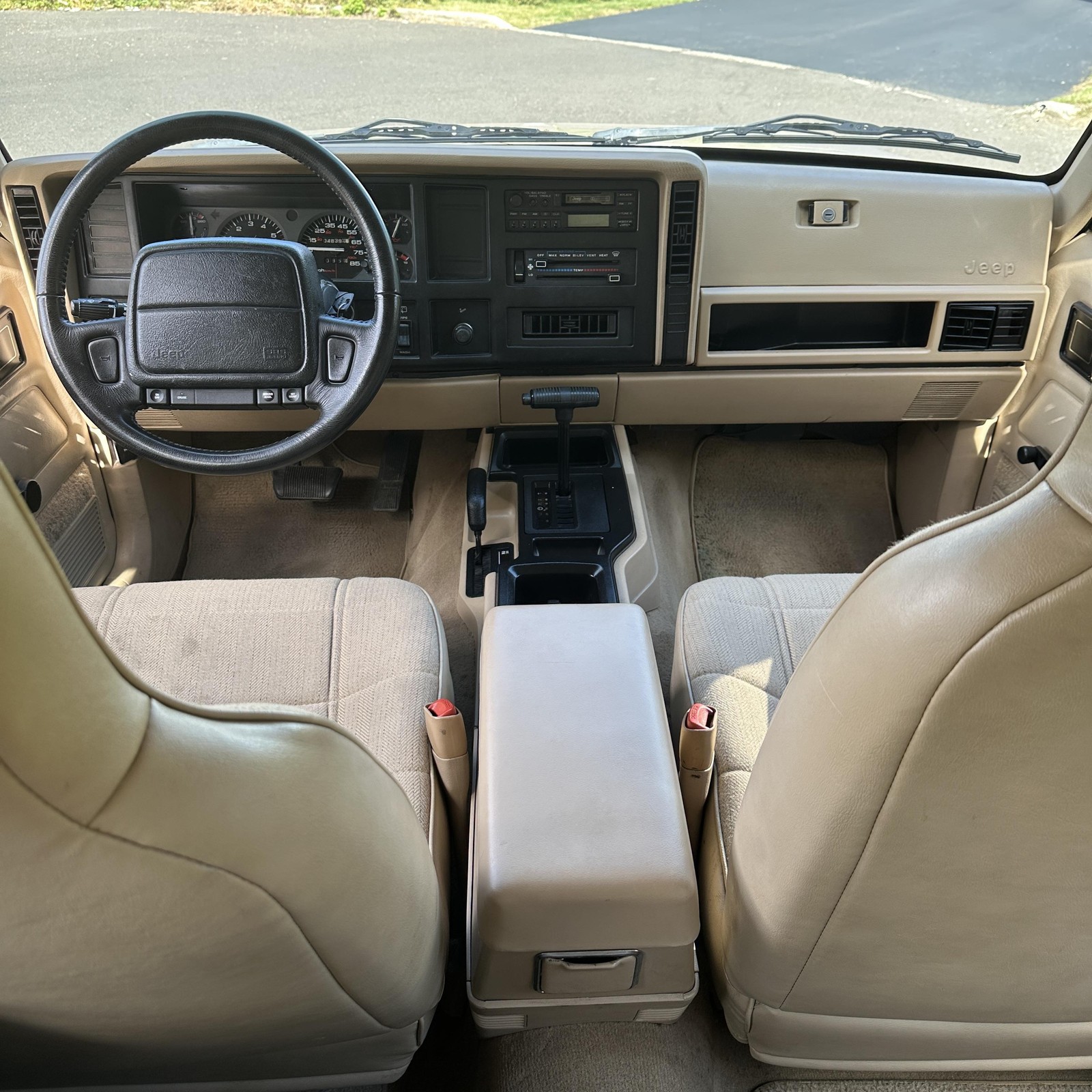 Jeep-Cherokee-1996-SPORT-UTILITY-4-DR-25