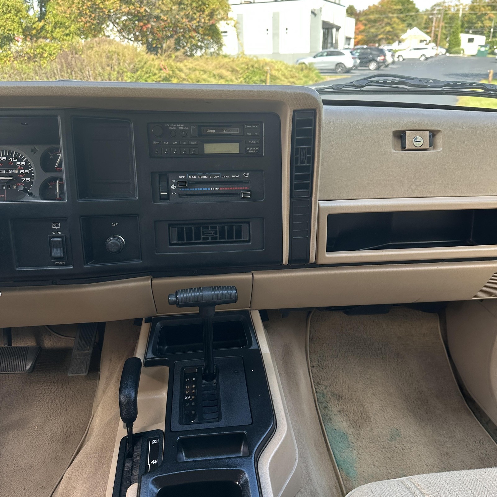 Jeep-Cherokee-1996-SPORT-UTILITY-4-DR-32