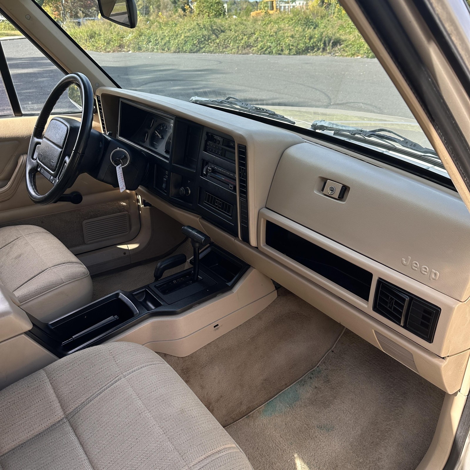 Jeep-Cherokee-1996-SPORT-UTILITY-4-DR-36