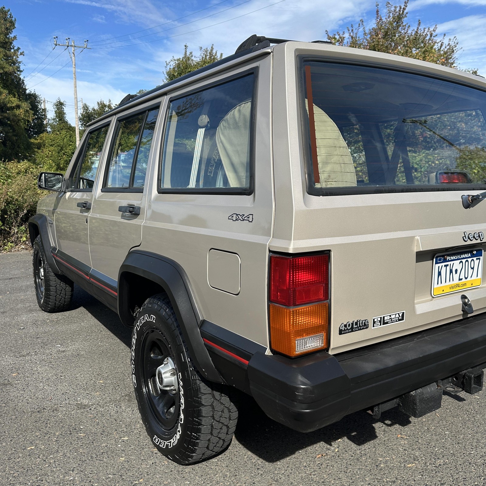 Jeep-Cherokee-1996-SPORT-UTILITY-4-DR-5