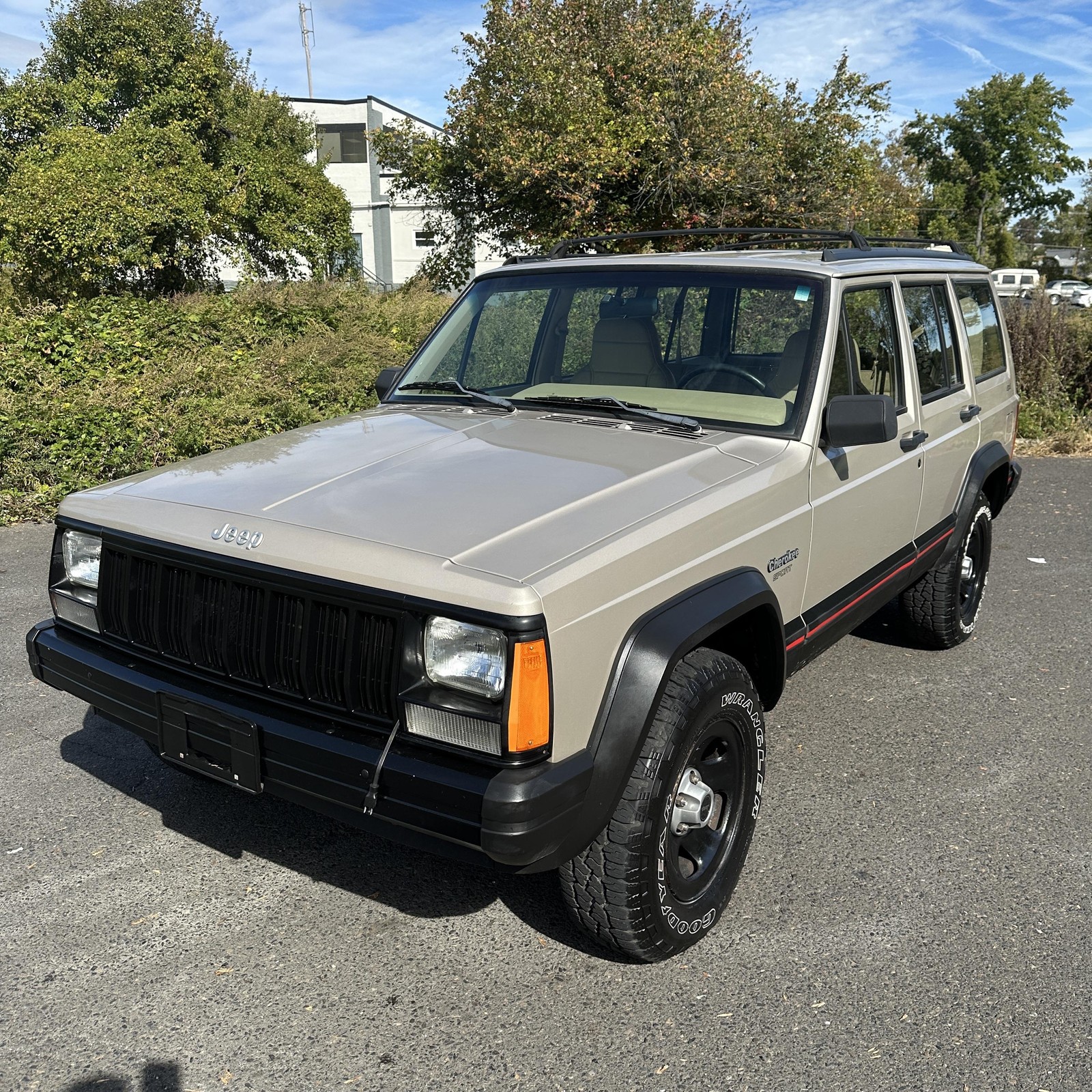 Jeep-Cherokee-1996-SPORT-UTILITY-4-DR-8