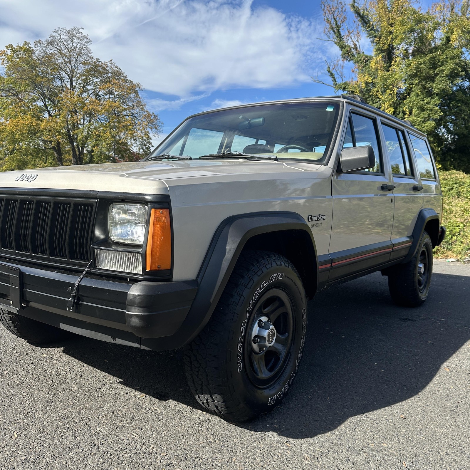 Jeep-Cherokee-1996-SPORT-UTILITY-4-DR-9
