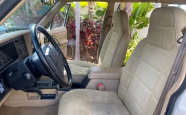 Jeep-Cherokee-1996-SUV-10