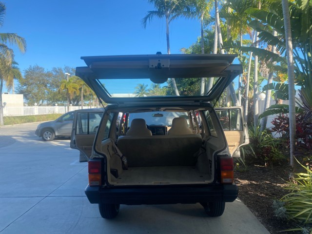 Jeep-Cherokee-1996-SUV-15