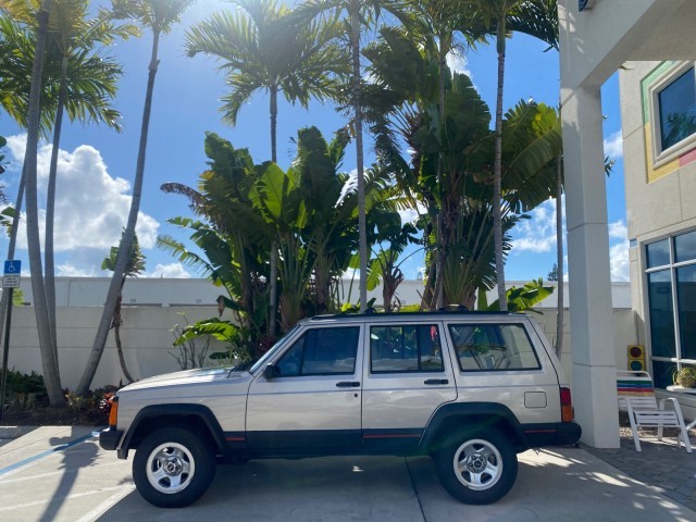Jeep-Cherokee-1996-SUV-4