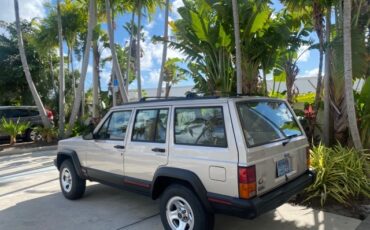 Jeep-Cherokee-1996-SUV-5