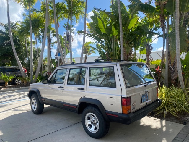 Jeep-Cherokee-1996-SUV-5