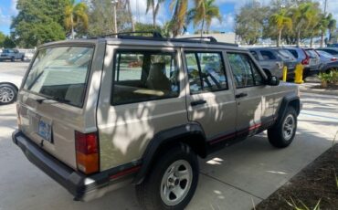Jeep-Cherokee-1996-SUV-7