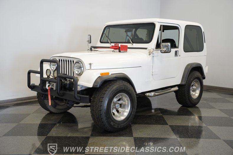 Jeep-Cj7-1982-White-Black-12