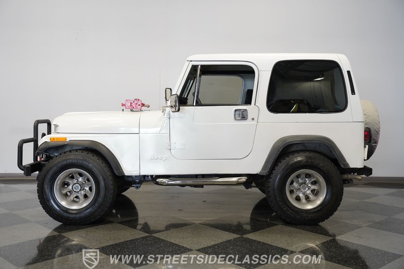 Jeep-Cj7-1982-White-Black-15