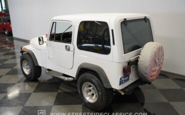 Jeep-Cj7-1982-White-Black-19