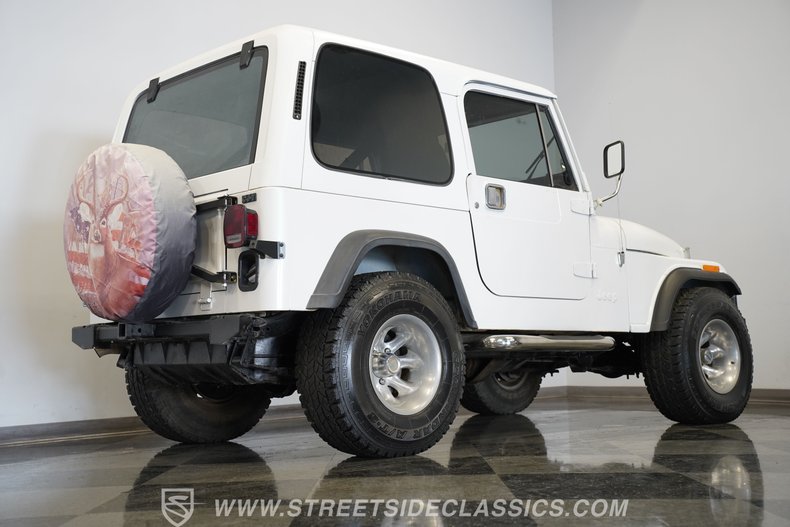 Jeep-Cj7-1982-White-Black-20