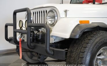 Jeep-Cj7-1982-White-Black-30