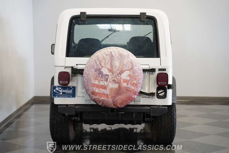 Jeep-Cj7-1982-White-Black-33