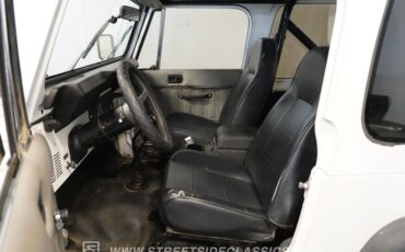 Jeep-Cj7-1982-White-Black-43