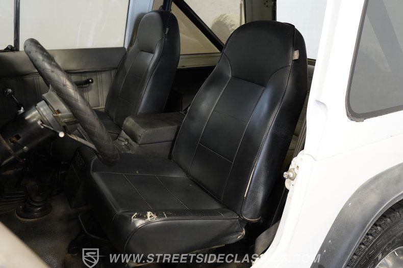 Jeep-Cj7-1982-White-Black-44