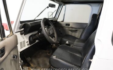 Jeep-Cj7-1982-White-Black-9
