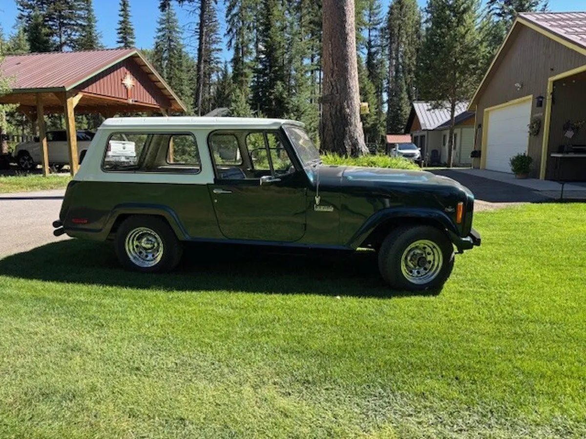 Jeep-Commando-1973-Black-Black-15