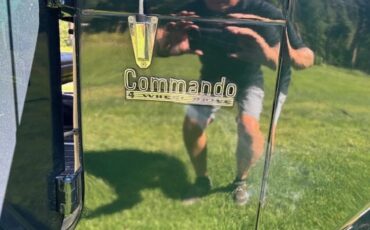 Jeep-Commando-1973-Black-Black-4