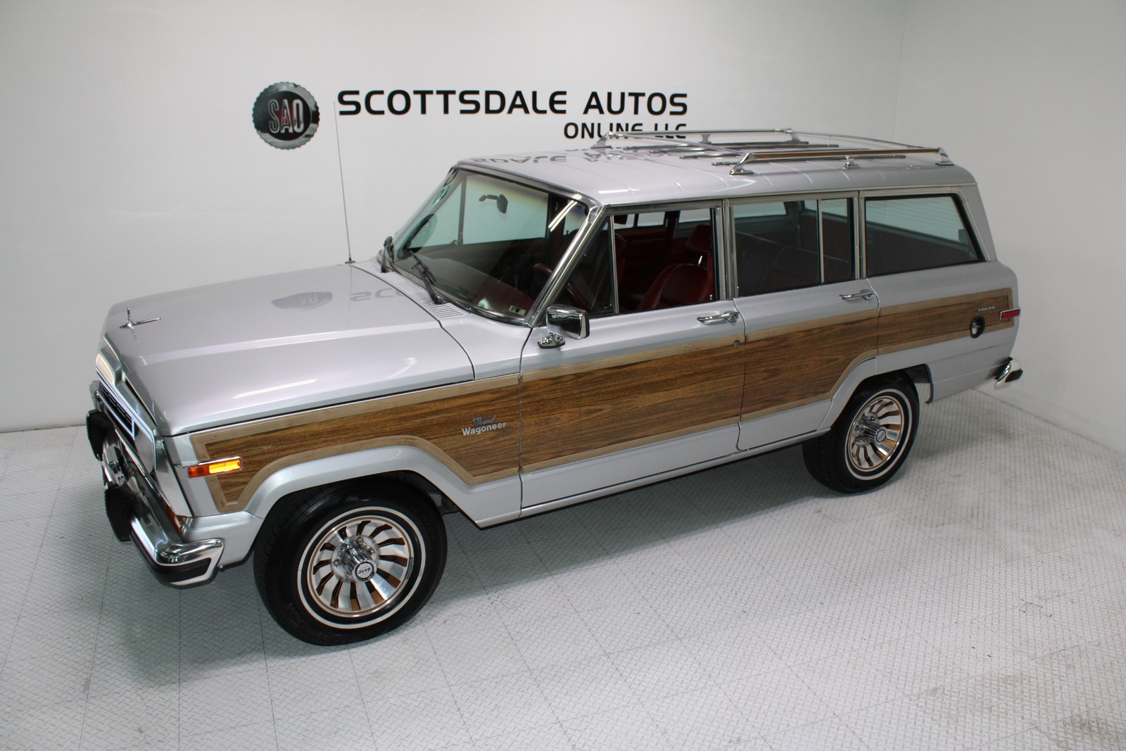 Jeep-Grand-Wagoneer-1986-SUV-11