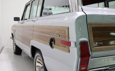 Jeep-Grand-Wagoneer-1986-SUV-21