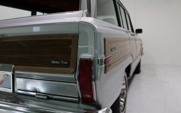 Jeep-Grand-Wagoneer-1986-SUV-22