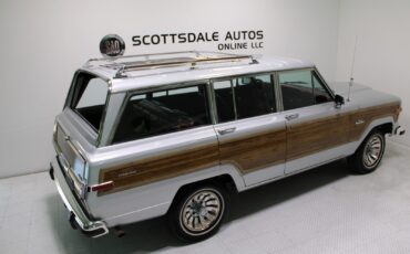 Jeep-Grand-Wagoneer-1986-SUV-36