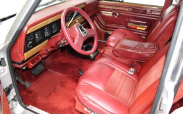 Jeep-Grand-Wagoneer-1986-SUV-5