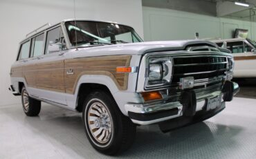 Jeep-Grand-Wagoneer-1986-SUV-9
