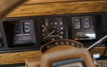 Jeep-Grand-Wagoneer-1988-SUV-16