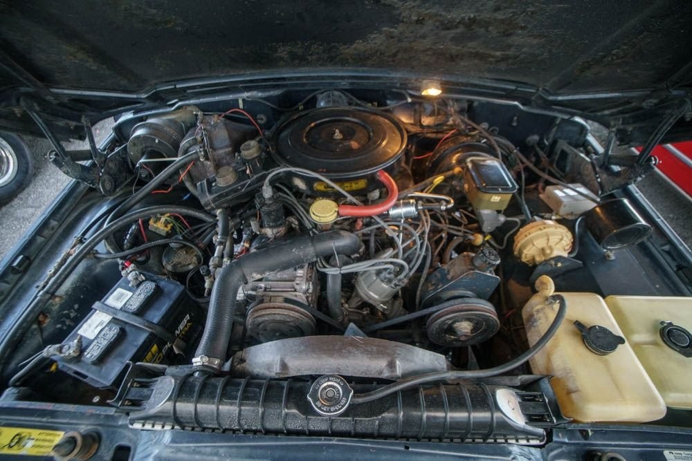 Jeep-Grand-Wagoneer-1988-SUV-19